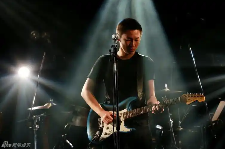 爱拍vol23梁博日本摇滚行让我活在音乐里