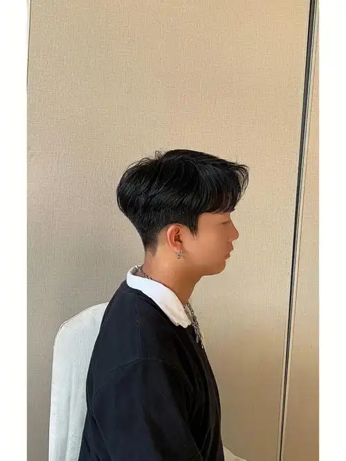 男生韩式三七气垫烫