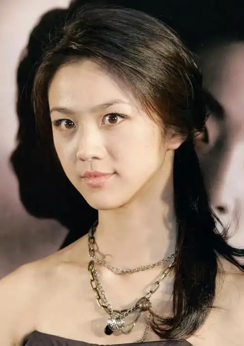 汤唯优雅妩媚动人