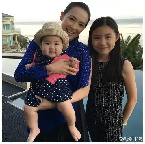 近日,汪峰的女儿成功签约那英公司的消息在娱乐圈引起了轩然大波,迅速