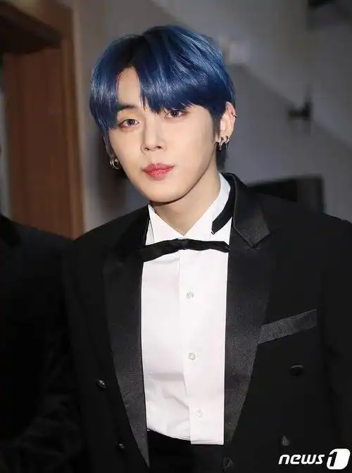 今晚的蓝发档1～崔连准