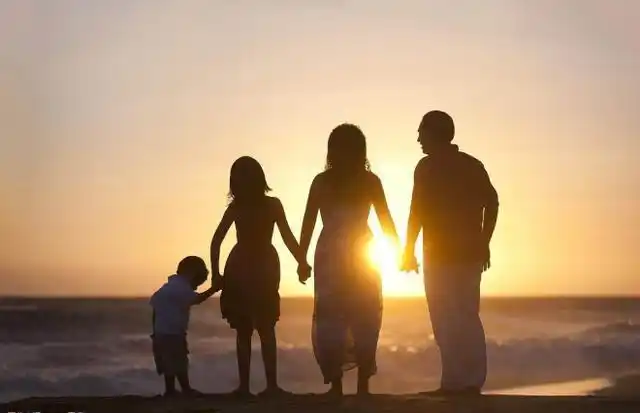 《时光剪影》记录和爸妈在一起的点点滴滴·优秀少儿美术课题分享