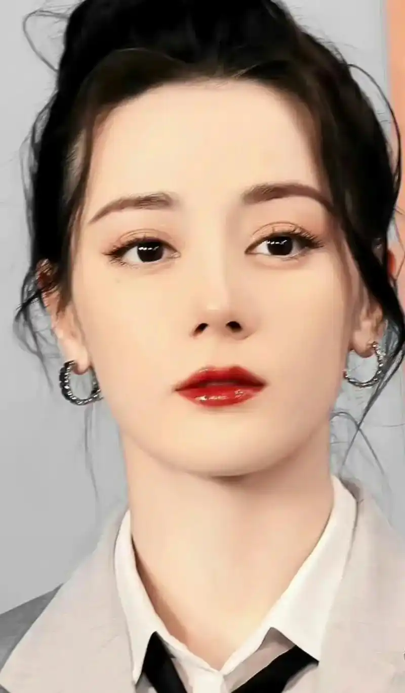 迪丽热巴 #颜值 #图片 - 抖音