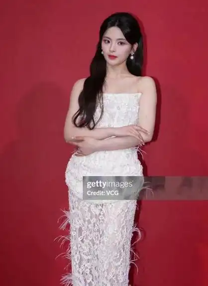 又是红毯angelababy俗气胡连馨瘦到认不出张萌你穿的啥