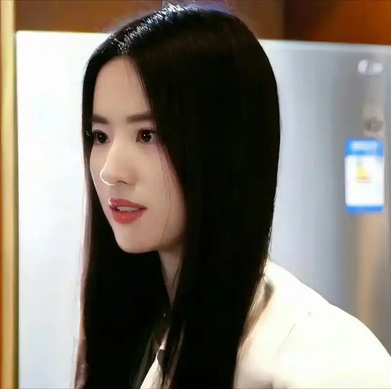 你的长发 森林 你的明眸流水 都是我的家 #刘亦菲绝美侧颜图 - 抖音