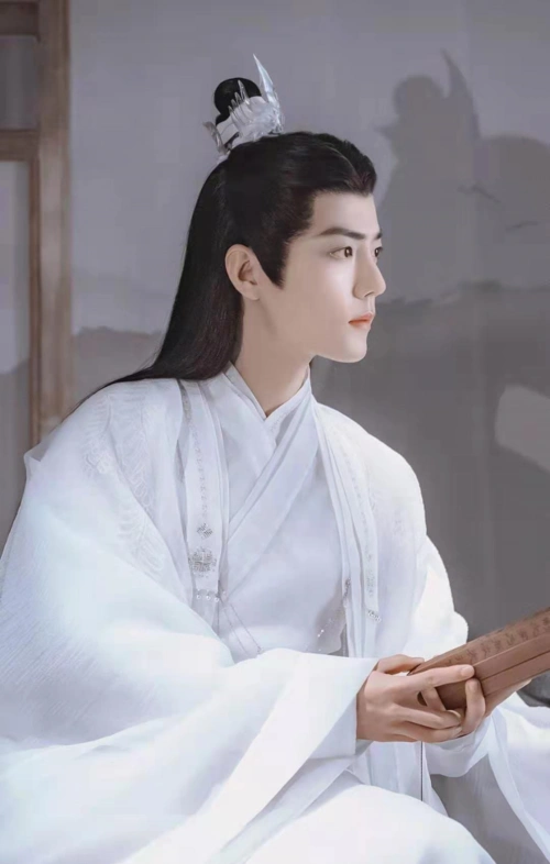 原创肖战全面复出势头太猛新剧海报一身白衣太仙气造型帅过魏无羡