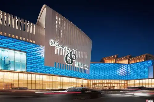 云南网讯(记者 段琪宇)9月9日,地产旗下位于的举行的庆典,这是恒隆在