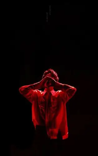 "红海"看完你就知道千玺有多喜欢红色了!