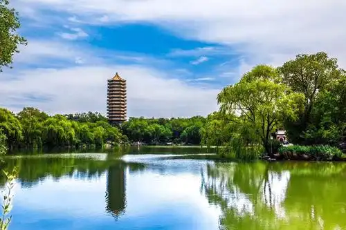 中国教育发布高颜值蓝天大学校园美图来袭