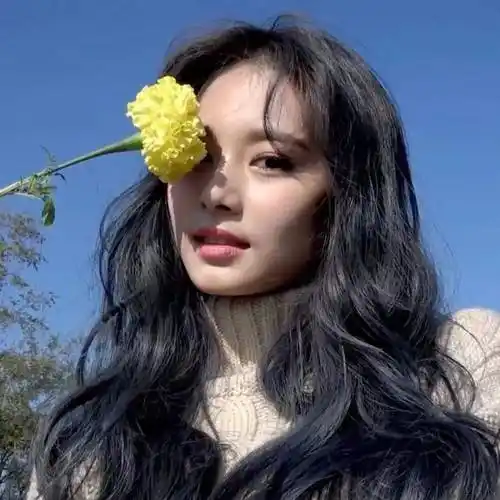 微信头像周子瑜