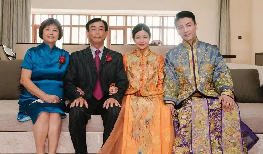 陈晓陈妍希北京举办婚礼 温馨全家福曝光