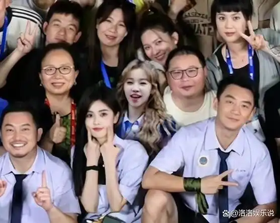 《奔跑吧》收官大合照惊现"p图门",宋雨琦缺席录制引网友热议