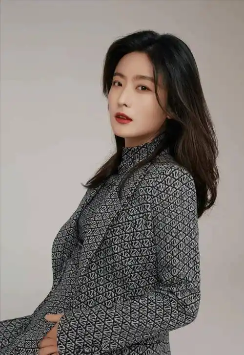 原创演员徐百慧女知青专业户出道18年0绯闻38岁未婚未育很幸福