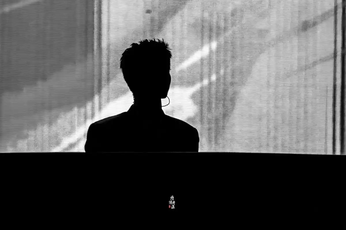 肖战小赞的剪影怎么都如此好看99,看看哪个认真考古的虾虾能 - 抖