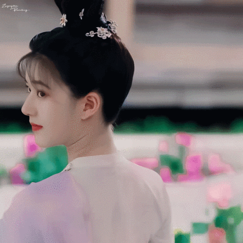 赵露思～ cr:再咬一口软糖