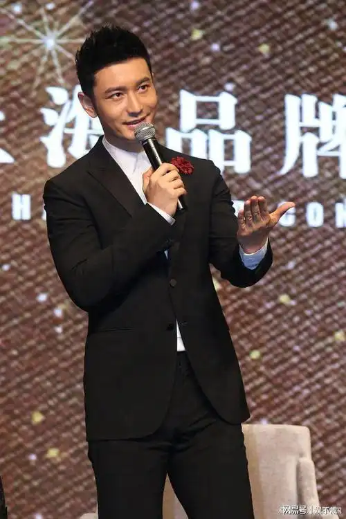 黄晓明近照曝光:胡子拉碴,眼神疲惫,网友直呼心疼!