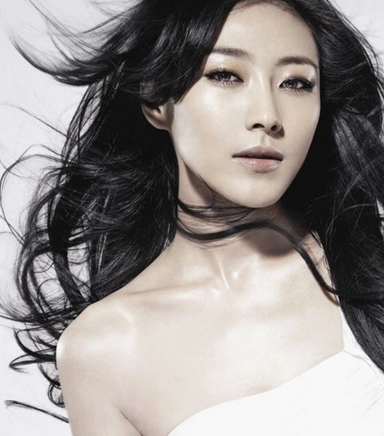 图徐千雅比基尼图片携新曲发布缔造2015旅行热