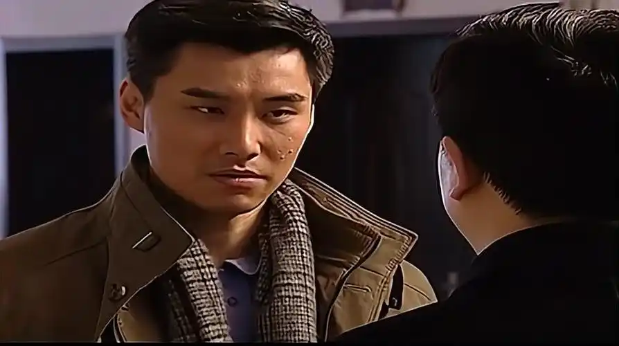 神圣使命政法书记上任公检法敬酒拍马屁小伙局长却以水代酒