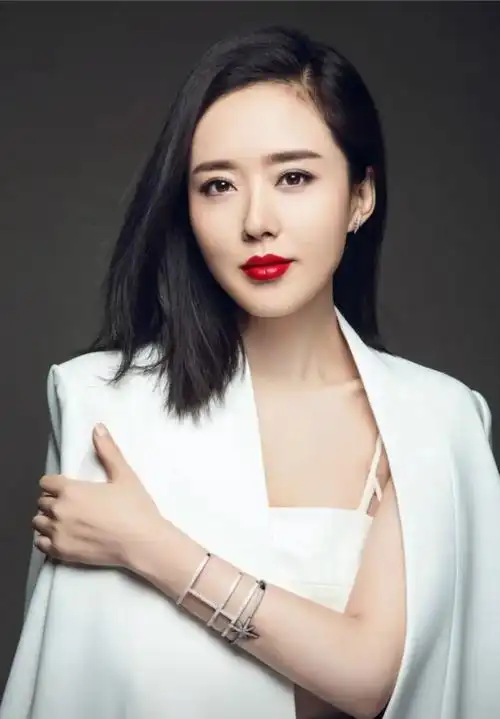 颜丹晨 中国内地女演员 颜丹晨,1978年3月9日出生于湖南 - 抖音