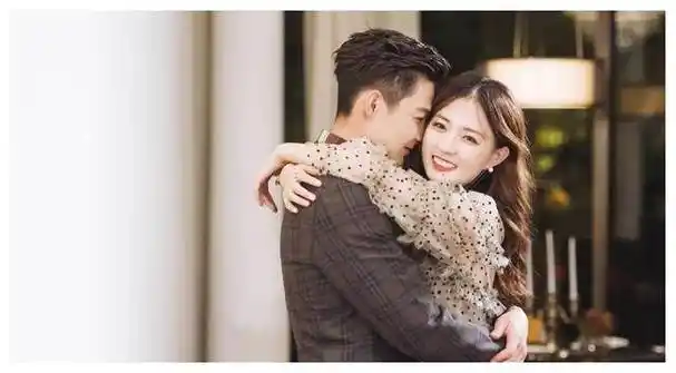 徐璐恋情曝光吴崇轩成新欢甜蜜互动照引发网友一致称赞