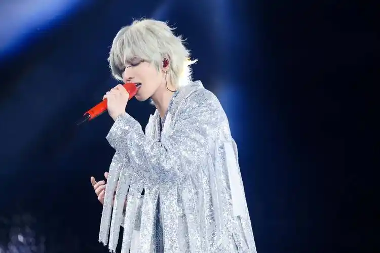 《歌手2024》播出,才发现华晨宇救场有多牛,其实他共救过两次场