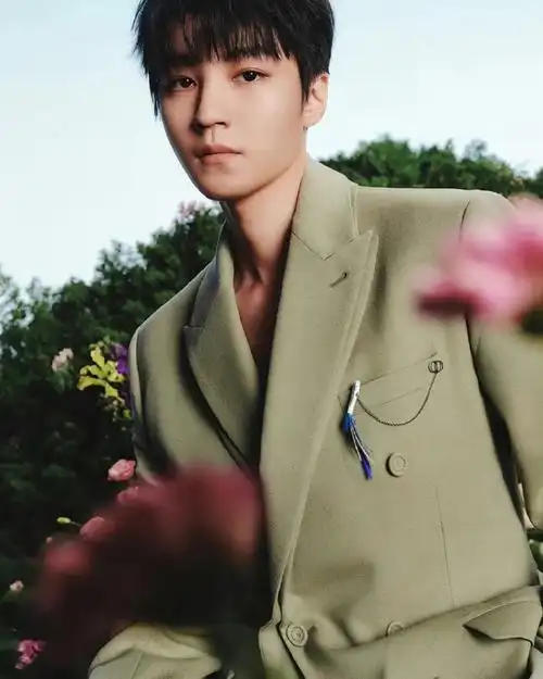 真美得好自然好纯粹,王俊凯这张脸就是最富有的宝藏  @tfboys-王俊凯