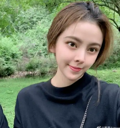 《长江七号》"小恶霸"如今靓过徐娇_黄蕾