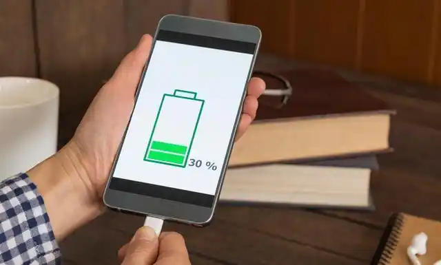 手机晚上充电,早上拔,电池能抗住吗?教你正确充电,电池更耐用