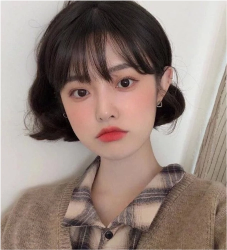 提升你的气质,变好看太多了,那么脸大的女生选择什么刘海适合?