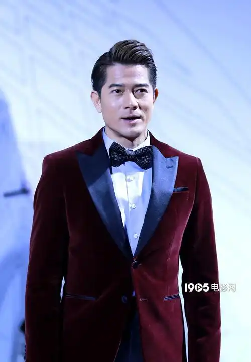 成龙郭富城出席时尚盛典 吴磊朱正廷大力宣传新片