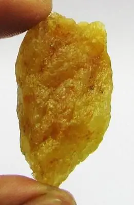 10 ct excellent 100% natural uncut beryl mineral rough at best