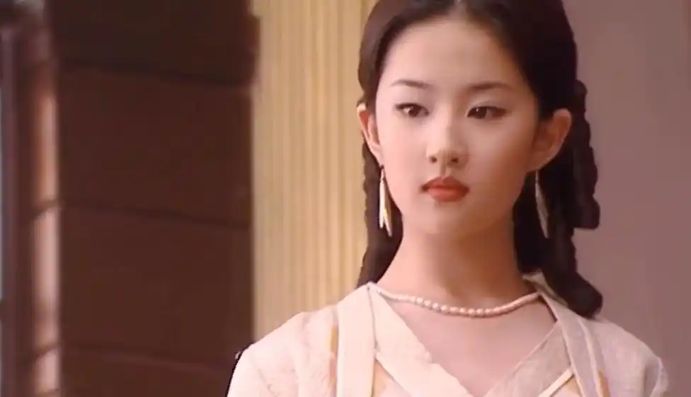 10位女星的"民国弹簧卷"造型 民国剧中女明星们的罗马卷发型,无论是