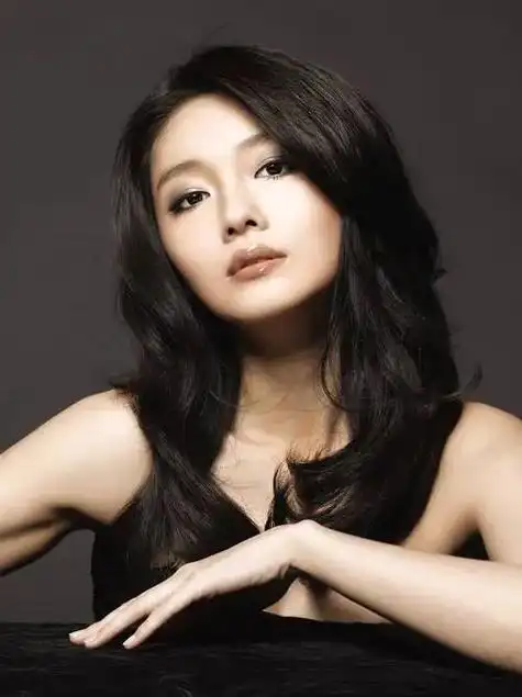 大s都选择和过去说再见,这场闹剧也应该有个结尾了,但生活和电视剧不