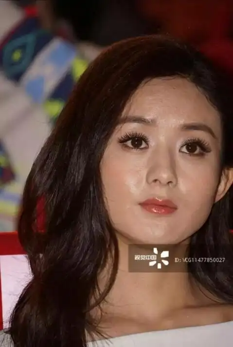 看了赵丽颖的这张照片,我只想赶紧去睡觉