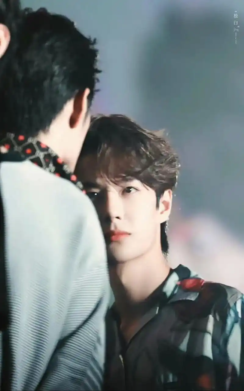 我死在王一博的眼神里了#博君一肖 #王一博肖战 #我的cp天 - 抖音