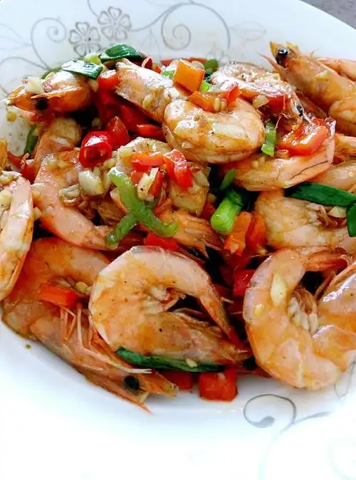 爆炒基围虾(爆炒基围虾仁的家常做法)