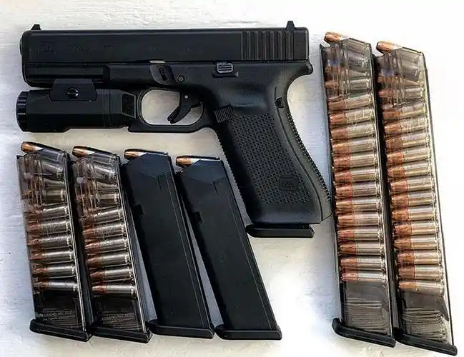 枪械欣赏手枪系列,枪图养眼,切莫多想