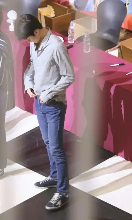 那些吴世勋惊艳到你的全身照,这大长腿也太瞩目了