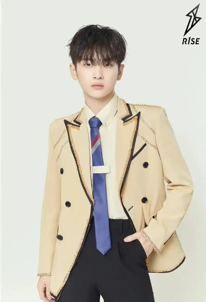 《创造营2019》三周年快乐!原来那年星光岛的夏天已经过去三 - 抖音