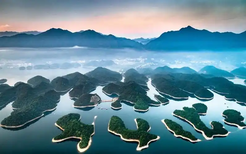 一起去看庐山西海