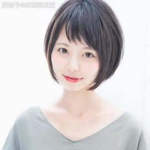 圆脸女生剪短发要记住这三点,按这八款发型设计,减龄瘦脸更时尚_脸型