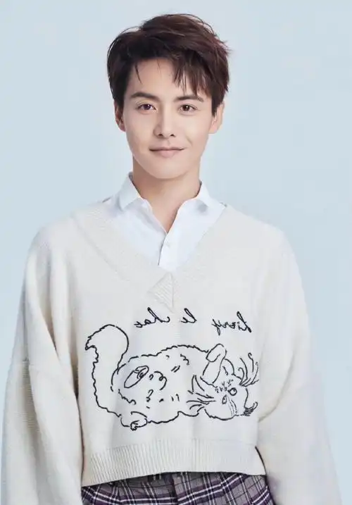 "公益马"马天宇呼吁大家一块做好事,为乡村教育撑起希望