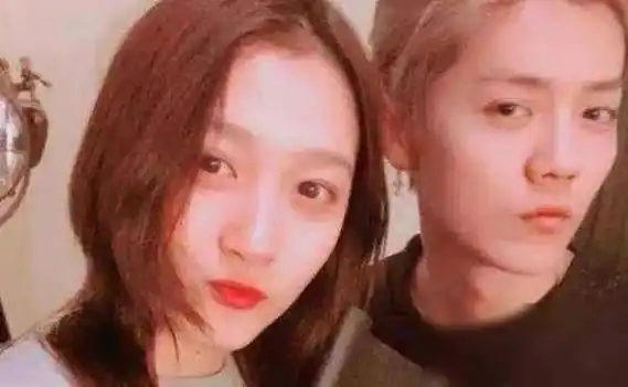 关晓彤鹿晗确认分手?