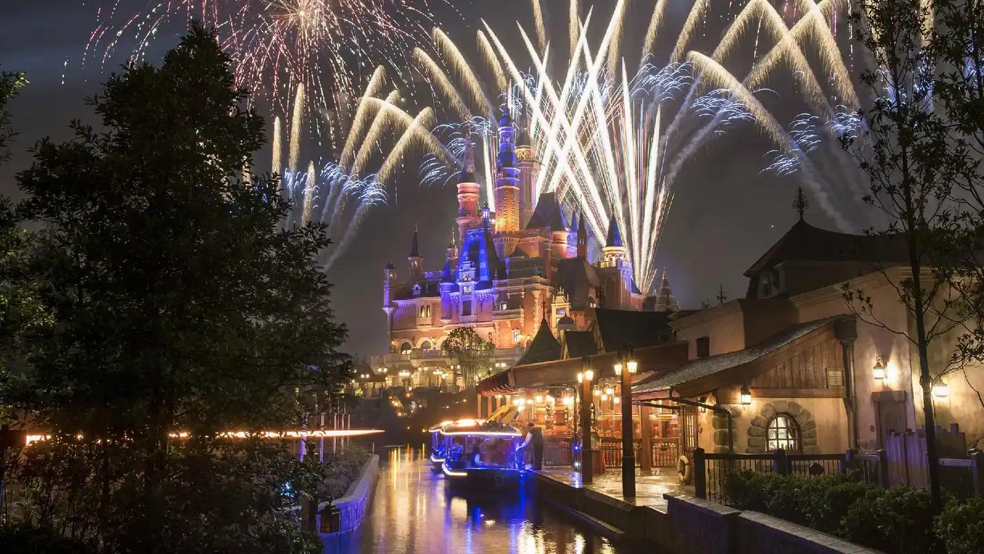 上海迪士尼奇幻童话城堡图片高清桌面壁纸