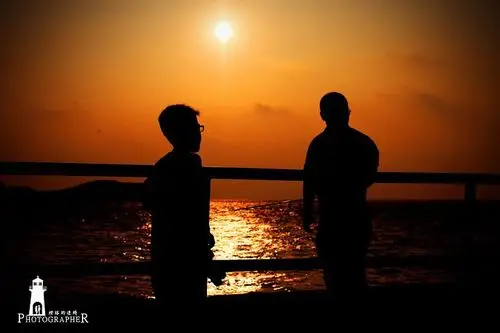 吃瓜群众排排坐,开场先po图