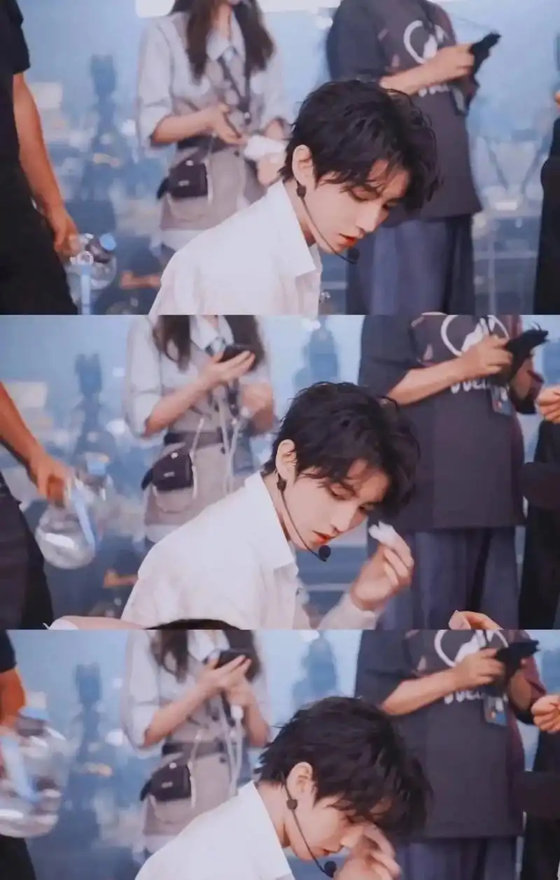 王俊凯 拼接的壁纸就是,怎么拼都好看! - 抖音