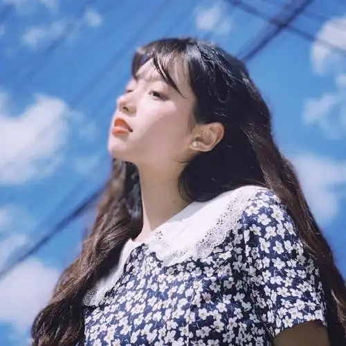 最火个性的微信低调简单闺蜜头像两张一组