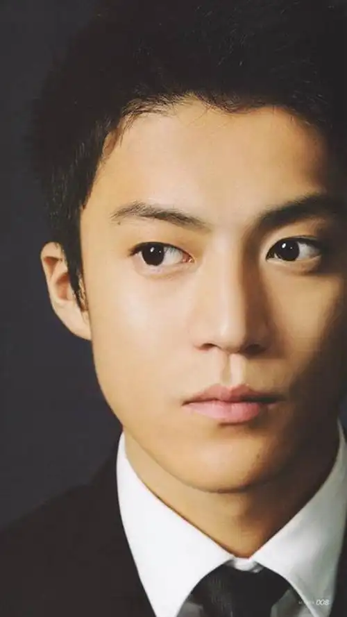 日本演员小栗旬手机壁纸小栗旬日本演员日本明星帅哥