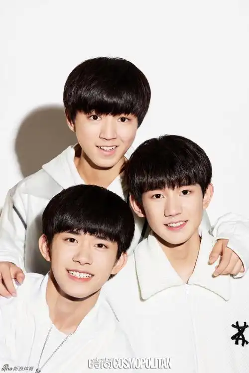 北京时间7月23日消息 tfboys组合近日为《cosmopolitan》杂志拍摄了一