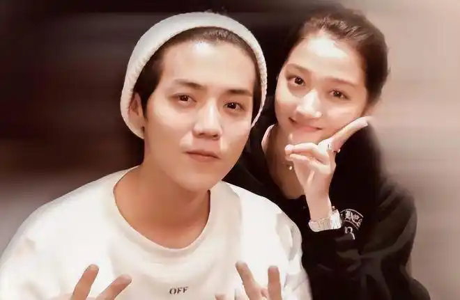 鹿晗家世背景曝光关晓彤竟是高攀难怪狗仔扒不出半点信息